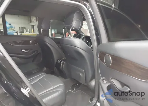 2017 Mercedes-Benz Glc 300 4Matic z USA, uszkodzony, nr VIN WDC0G4KB2HF164242